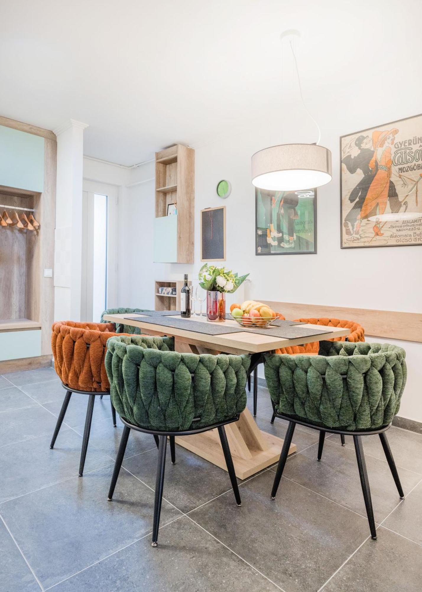Backstage Loft Apartment Budapest Bagian luar foto